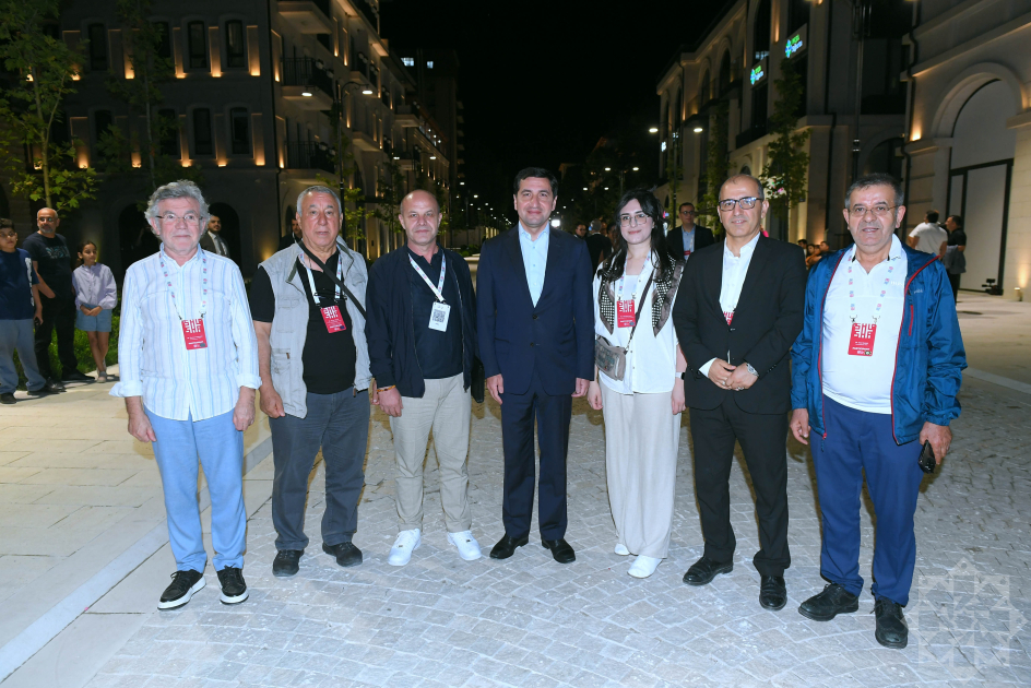 IV Şuşa Qlobal Media Forumu iştirakçıları Qarabağ küçəsi ilə tanış olublar
